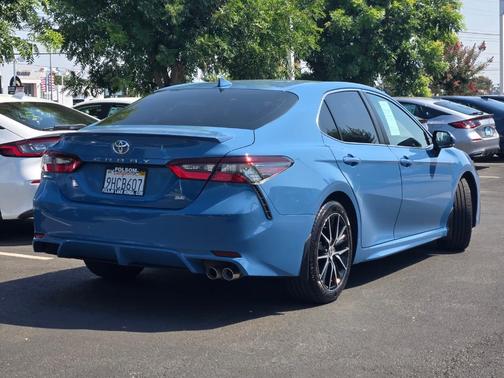 2023 Toyota Camry SE