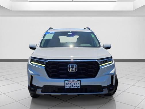 Platinum White Pearl 2025 Honda Pilot Sport