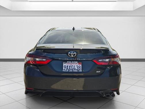 Midnight Black Metallic 2022 Toyota Camry SE