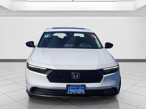 Platinum White Pearl 2026 Honda Accord SE