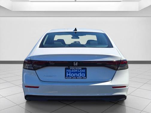 Platinum White Pearl 2026 Honda Accord SE