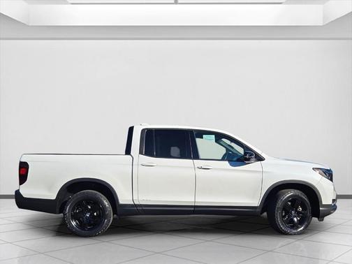 2022 Honda Ridgeline Black Edition