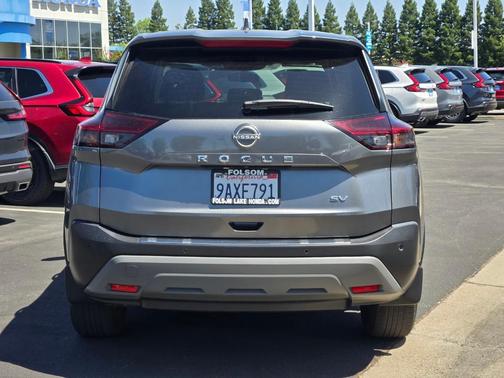 2022 Nissan Rogue SV
