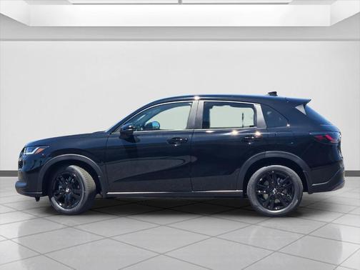 Crystal Black Pearl 2027 Honda HR-V Sport
