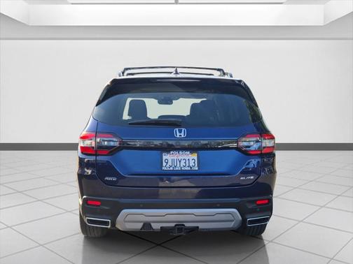 2023 Honda Pilot Elite