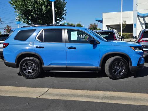 2023 Honda Pilot TrailSport