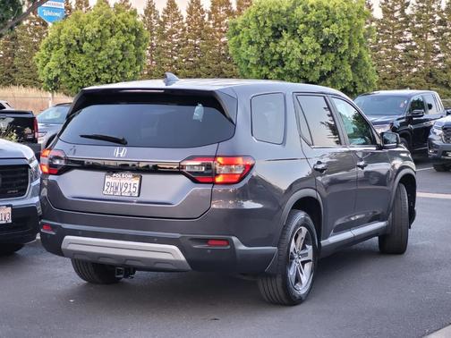 2023 Honda Pilot EX-L 7-Passenger