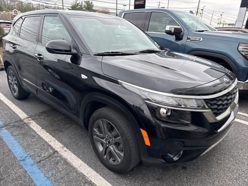 Cherry Black 2021 Kia Seltos LX