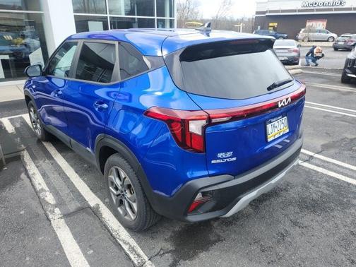 Neptune Blue 2024 Kia Seltos LX