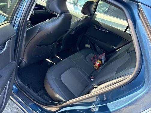Mineral Blue 2024 Kia Niro EX Touring