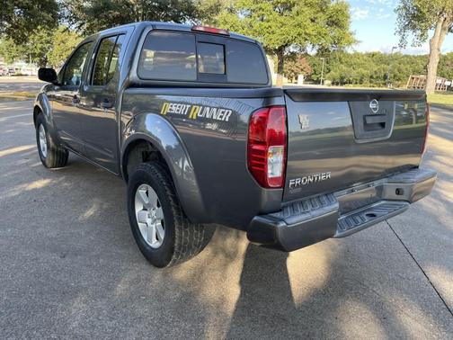 Photo 5 of 26 of 2016 Nissan Frontier Desert Runner