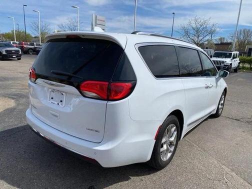 2020 Chrysler Pacifica Limited