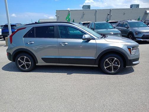 2025 Kia Niro EX