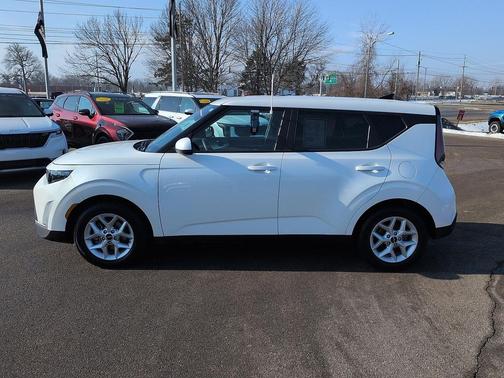 2023 Kia Soul LX