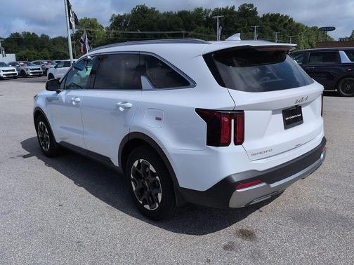 Glacial White Pearl 2025 Kia Sorento S
