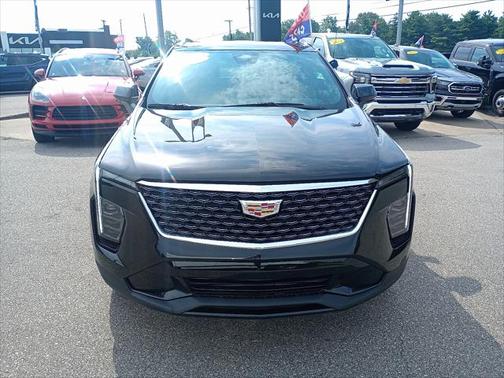 2024 Cadillac XT4 Premium Luxury