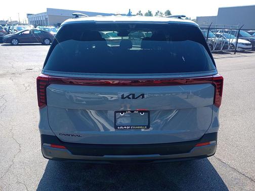 Ceramic Silver 2026 Kia Carnival SX Prestige