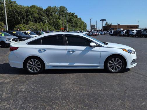 Quartz White Pearl 2017 Hyundai SONATA Limited