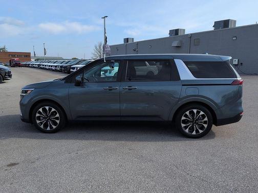 Astra Blue 2024 Kia Carnival EX