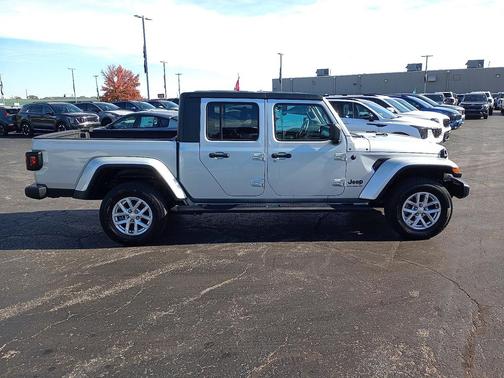 2023 Jeep Gladiator Sport S