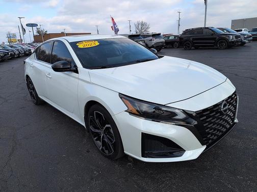 2023 Nissan Altima SR FWD