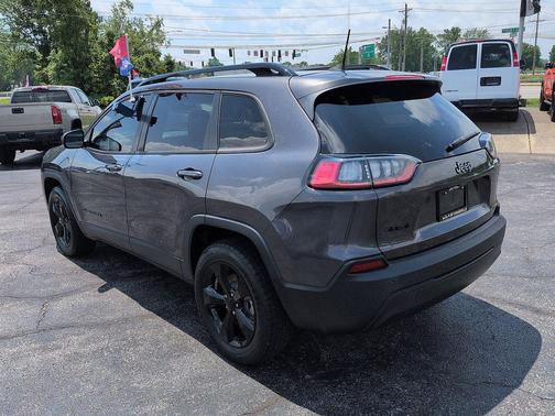 Granite Crystal Metallic Clearcoat 2021 Jeep Cherokee Altitude