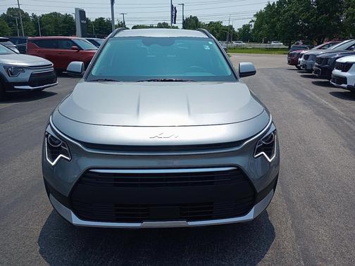 Steel Gray 2025 Kia Niro EX