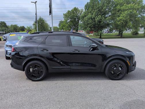 Ebony Black 2026 Kia Sportage X-Line