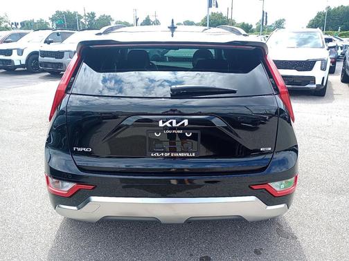 2025 Kia Niro SX