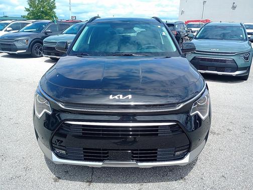 2025 Kia Niro SX