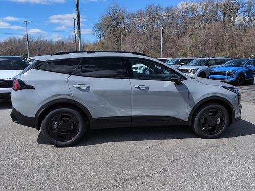 Wolf Gray 2026 Kia Sportage X-Line