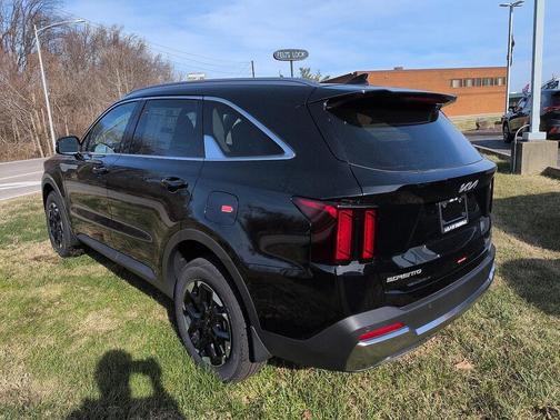 Ebony Black 2026 Kia Sorento S