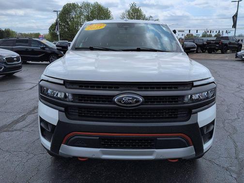 Star White Metallic Tri-Coat 2023 Ford Expedition Timberline