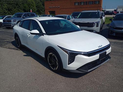 2025 Kia K4 EX