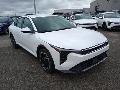 2025 Kia K4 EX