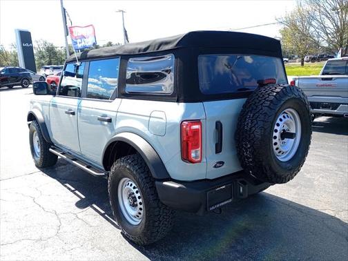 2022 Ford Bronco Base