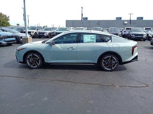 2025 Kia K4 GT-Line