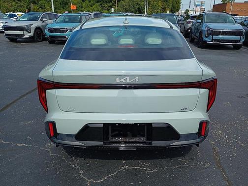 2025 Kia K4 GT-Line
