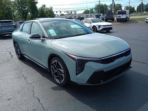 2025 Kia K4 GT-Line