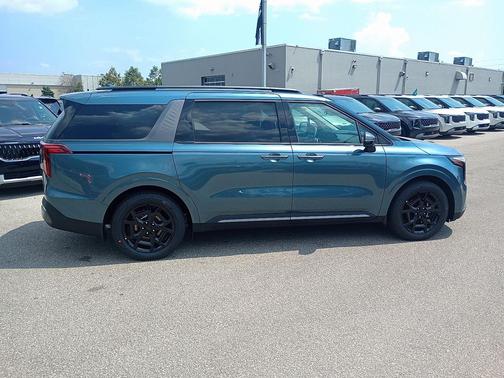 2026 Kia Carnival Hybrid SX