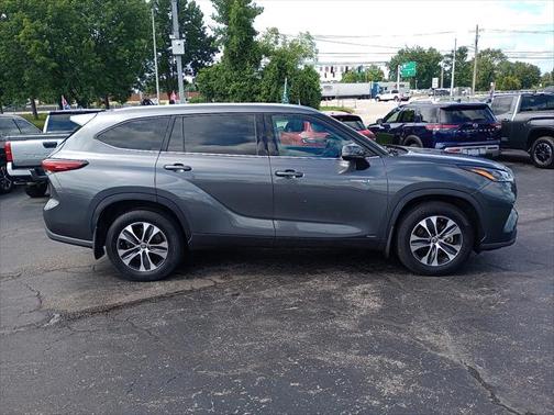 2021 Toyota Highlander Hybrid XLE
