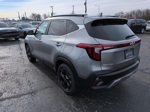 Steel Gray 2026 Kia Seltos EX