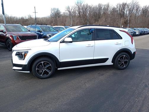 2025 Kia Niro LX