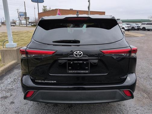 2022 Toyota Highlander L