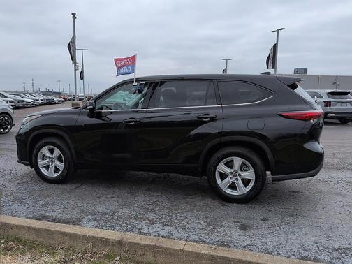 2022 Toyota Highlander L