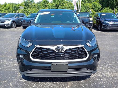 2023 Toyota Highlander LE