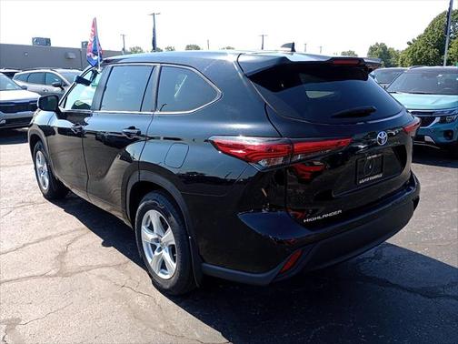 2023 Toyota Highlander LE