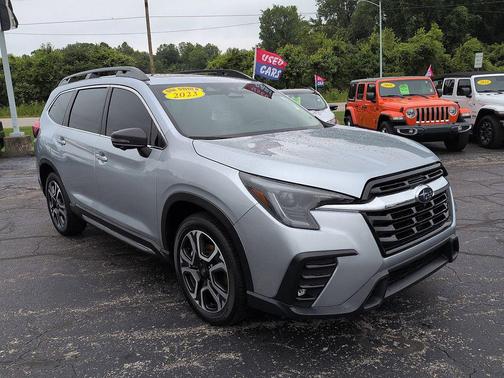Ice Silver Metallic 2023 Subaru Ascent Limited 8-Passenger