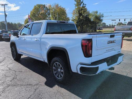 Summit White 2025 GMC Sierra 1500 AT4