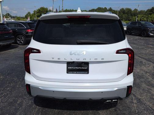 Glacial White Pearl 2024 Kia Telluride S